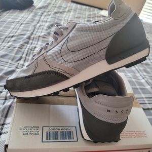 Nike 354 men's size 7.5 women 9